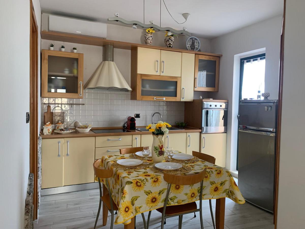 Cocciu D'Amuri Apartment Taormina Eksteriør billede